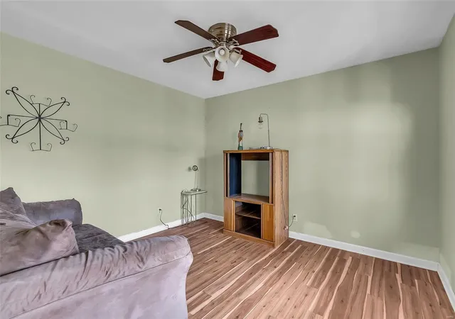 Photo 2 of Single family home for sale at 6 Oak Cir, O Fallon, MO 63366 | MLS# 24076264 | Listing updated on 2024-12-18