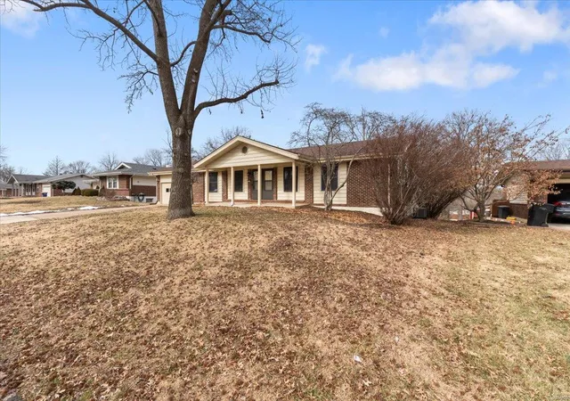 Photo 3 of Sale Pending at 12345 Cape Cod Dr, Saint Louis, MO 63146 | MLS# 24076385 | Listing updated on 2025-03-01