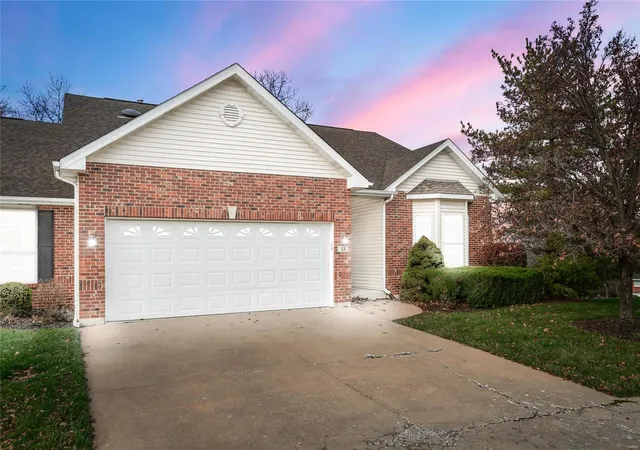 Photo 1 of Sale Pending at 32 Gatetower Dr #3B, Saint Peters, MO 63376 | MLS# 24076390 | Listing updated on 2025-03-11