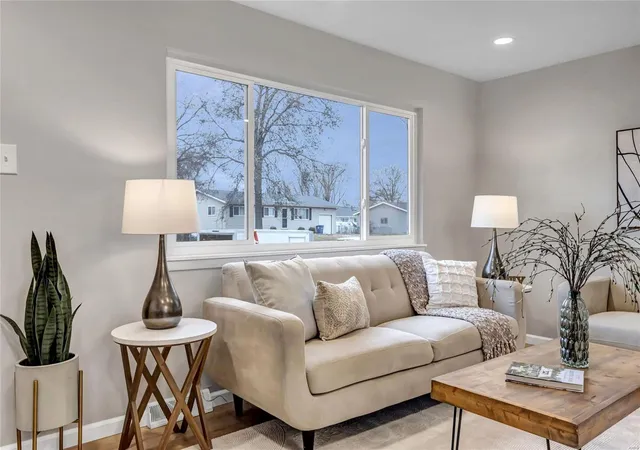 Photo 4 of Single family home for sale at 4 Saint Catherine Dr, Saint Peters, MO 63376 | MLS# 24076393 | Listing updated on 2024-12-19