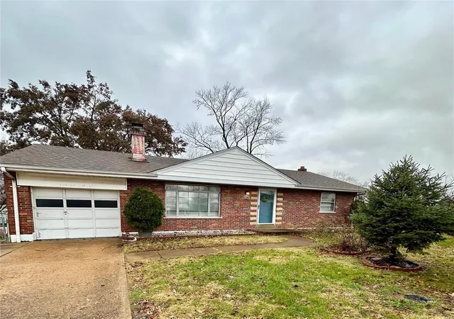 Photo 1 of Single family home for sale at 4828 Reavis Barracks Rd, Saint Louis, MO 63123 | MLS# 24076415 | Listing updated on 2024-12-23