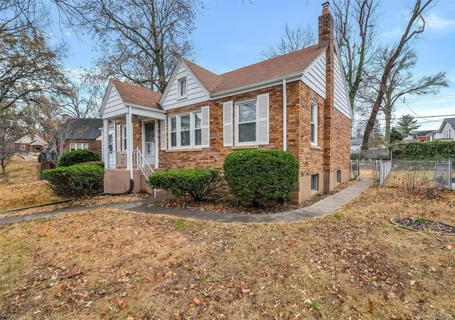 Photo 2 of Single family home for sale at 9010 Pallardy, Saint Louis, MO 63114 | MLS# 24076416 | Listing updated on 2024-12-17
