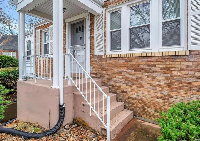 Photo 3 of Single family home for sale at 9010 Pallardy, Saint Louis, MO 63114 | MLS# 24076416 | Listing updated on 2024-12-17