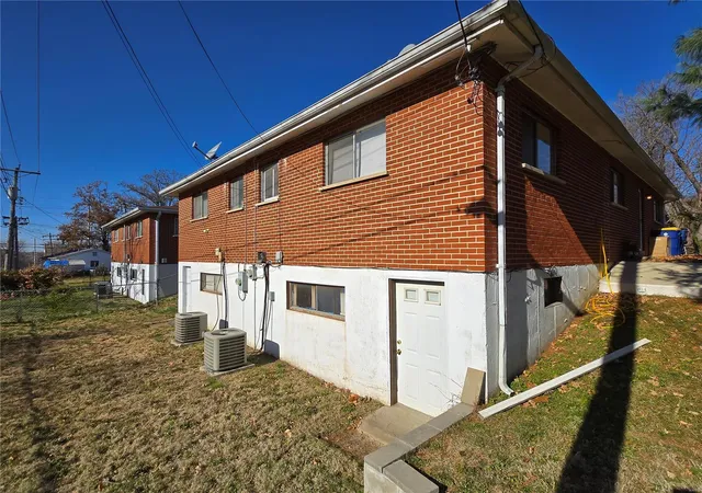 Photo 13 of Multi family home for sale at 9956 Sue Ct, Saint Ann, MO 63074 | MLS# 24076420 | Listing updated on 2024-12-19