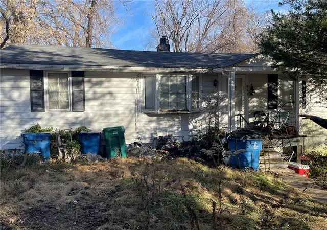 Photo 2 of Single family home for sale at 311 Chambers Rd, Saint Louis, MO 63137 | MLS# 24076481 | Listing updated on 2024-12-18