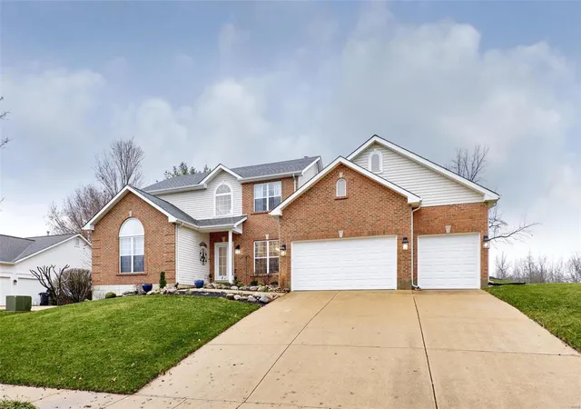 Photo 1 of Single family home for sale at 4858 Balmy Bay Ct, Saint Louis, MO 63128 | MLS# 24076510 | Listing updated on 2024-12-18