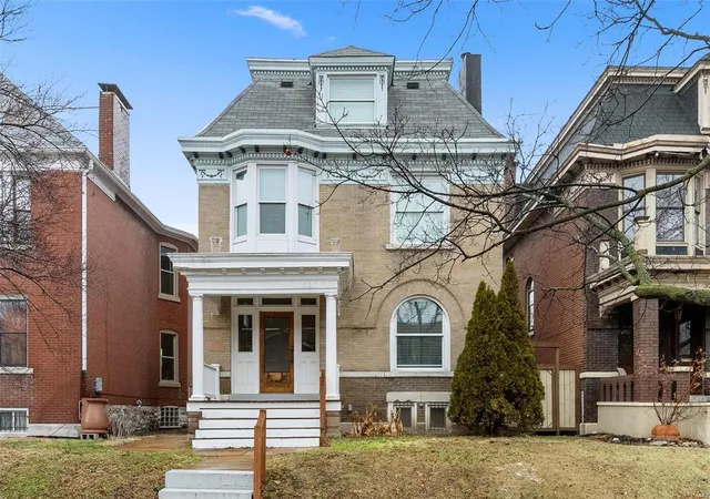 Photo 1 of Single family home for sale at 3223 Geyer Ave, Saint Louis, MO 63104 | MLS# 24076596 | Listing updated on 2025-02-06