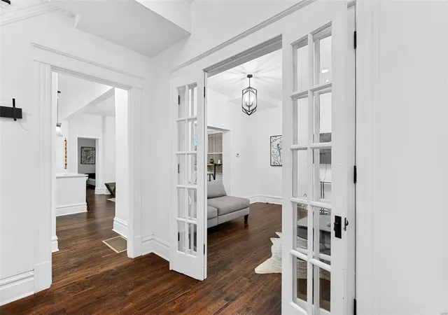 Photo 2 of Single family home for sale at 3223 Geyer Ave, Saint Louis, MO 63104 | MLS# 24076596 | Listing updated on 2025-02-06