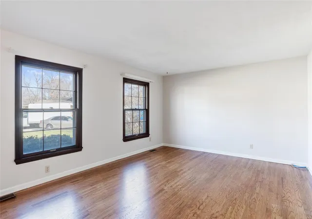 Photo 3 of Single family home for sale at 1116 Saint Croix Ct, Saint Louis, MO 63122 | MLS# 24076642 | Listing updated on 2024-12-20