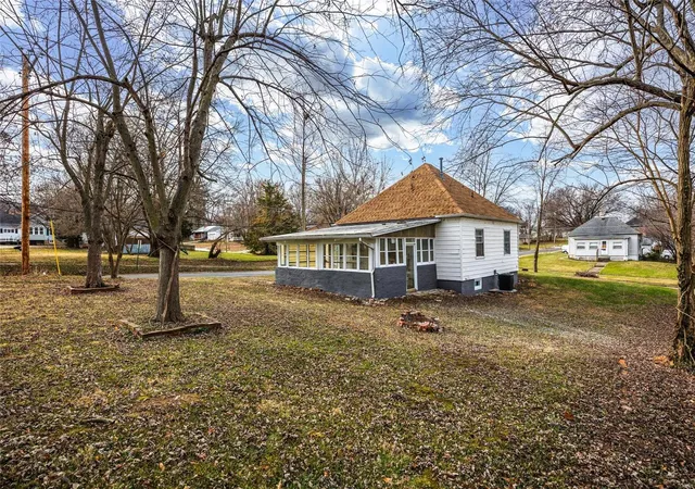 Photo 22 of Single family home for sale at 1147 S Main St, Hillsboro, IL 62049 | MLS# 24076655 | Listing updated on 2024-12-18