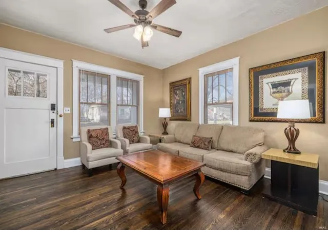 Photo 2 of Single family home for sale at 1116 Olive St, Saint Charles, MO 63301 | MLS# 24076681 | Listing updated on 2025-03-19