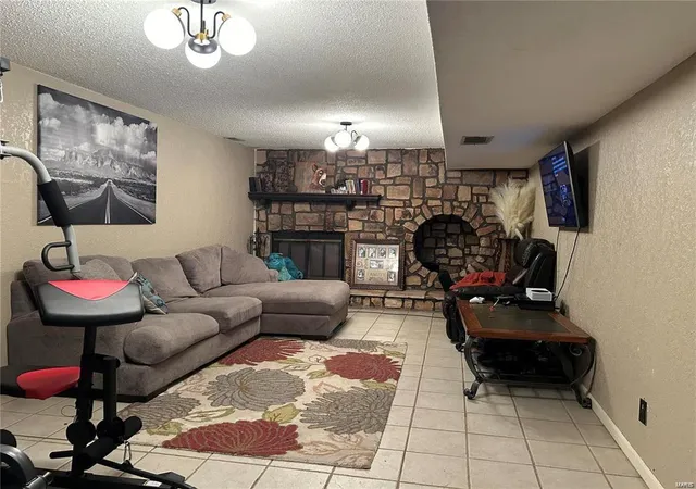Photo 23 of Single family home for sale at 4 Sharon Dr, Shelbina, MO 63468 | MLS# 24076685 | Listing updated on 2024-12-18