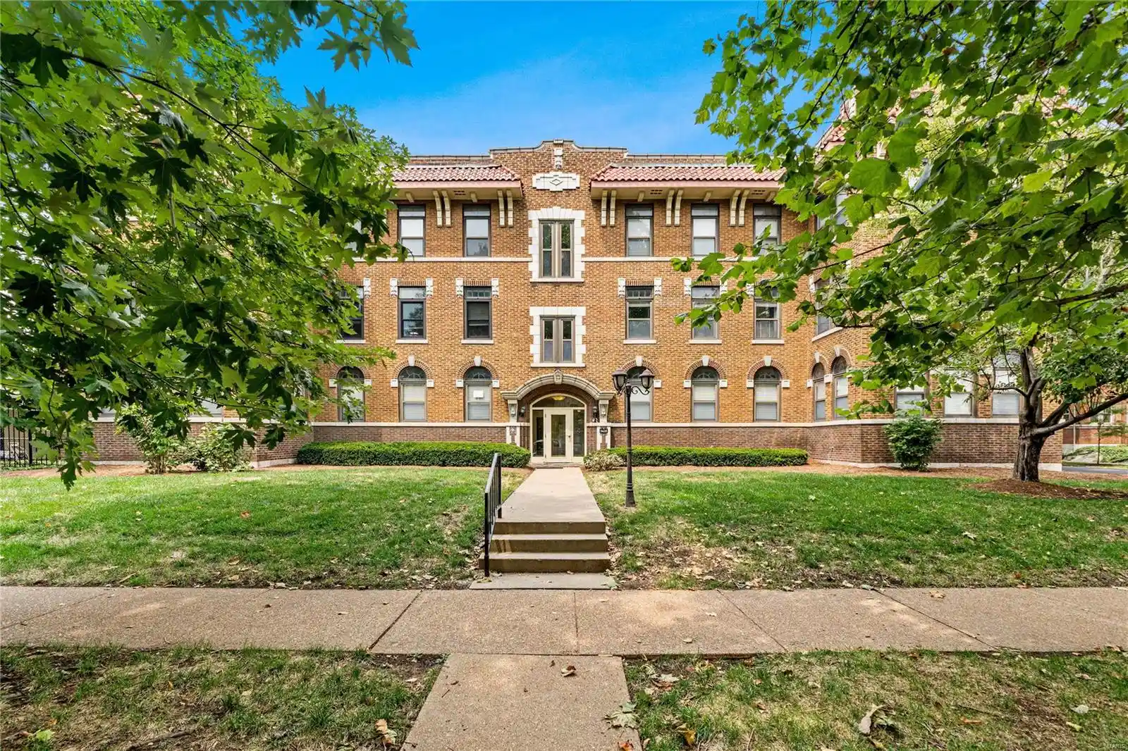 Listing Photo 1 - Condo for sale in 5635 Waterman Blvd located at 5635 Waterman Blvd, St. Louis, MO 63112 - Unit #3NE