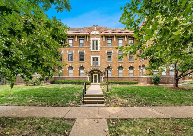 Photo 1 of Condo for sale at 5635 Waterman Blvd #3NE, Saint Louis, MO 63112 | MLS# 24076791 | Listing updated on 2024-12-21