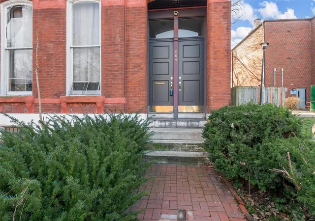 Photo 2 of Single family home for sale at 1004 Morrison Ave, Saint Louis, MO 63104 | MLS# 24076806 | Listing updated on 2024-12-20