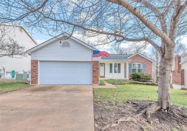 Photo 1 of Single family home for sale at 6510 Suson Oaks Dr, Saint Louis, MO 63128 | MLS# 24076919 | Listing updated on 2024-12-20