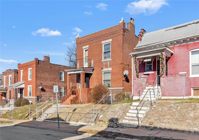 Photo 1 of Single family home for sale at 5941 Romaine Pl, Saint Louis, MO 63112 | MLS# 24077254 | Listing updated on 2024-12-23