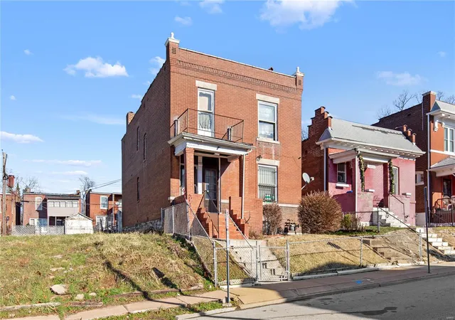 Photo 2 of Single family home for sale at 5941 Romaine Pl, Saint Louis, MO 63112 | MLS# 24077254 | Listing updated on 2024-12-23