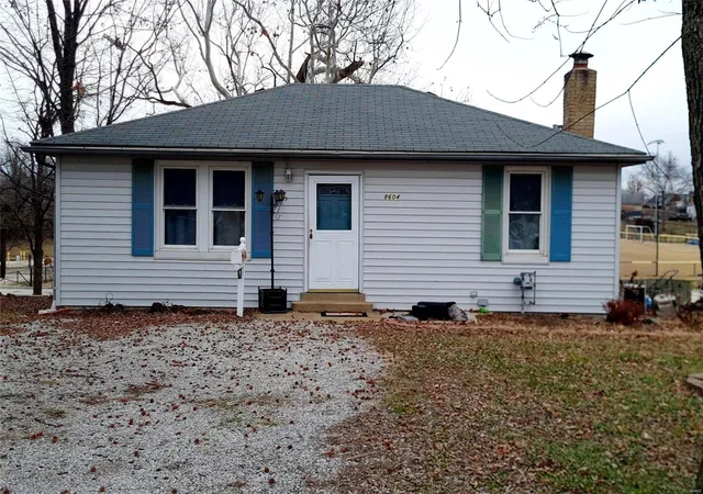 Photo 1 of Single family home for sale at 8604 Shoss Ave, Saint Louis, MO 63125 | MLS# 24077280 | Listing updated on 2024-12-23