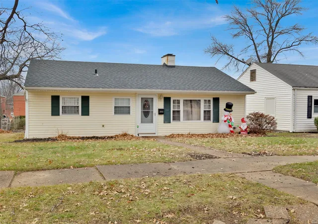 Photo 2 of Single family home for sale at 3951 Wenzlick Ave, Saint Louis, MO 63109 | MLS# 24077293 | Listing updated on 2024-12-24