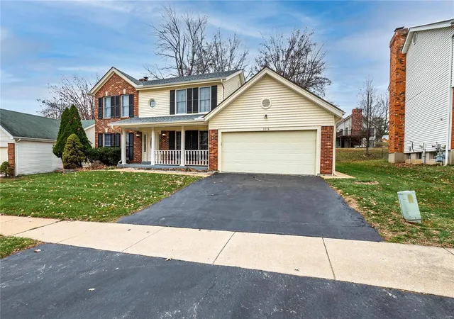 Photo 3 of Single family home for sale at 1974 Tower Bridge Terr, Saint Louis, MO 63146 | MLS# 24077358 | Listing updated on 2024-12-26