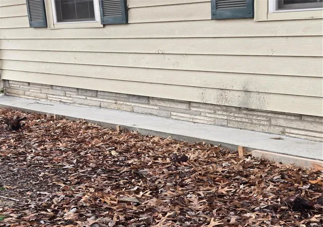 Photo 2 of Single family home for sale at 856 St Benedict, East Saint Louis, IL 62206 | MLS# 24077404 | Listing updated on 2024-12-30
