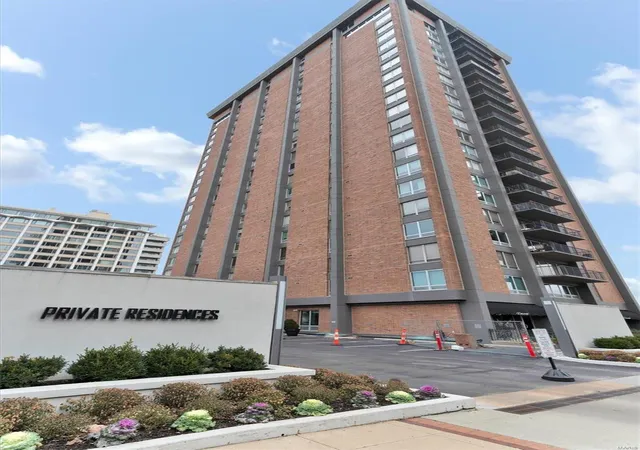 Condo for sale at 200 S Brentwood Blvd #4F, Saint Louis, MO 63105 | MLS# 24078427 | Listing updated on 2024-12-26