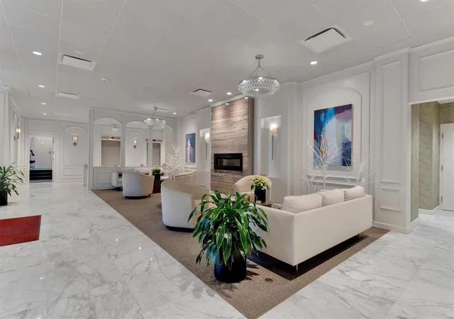 Photo 2 of Condo for sale at 200 S Brentwood Blvd #4F, Saint Louis, MO 63105 | MLS# 24078427 | Listing updated on 2024-12-26