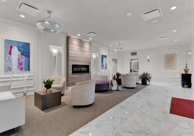 Photo 3 of Condo for sale at 200 S Brentwood Blvd #4F, Saint Louis, MO 63105 | MLS# 24078427 | Listing updated on 2024-12-26