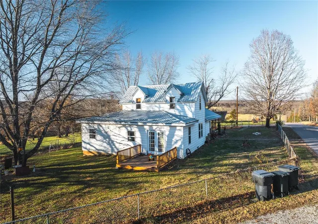 Photo 3 of Single family home for sale at 14595 County Road 2290, Saint James, MO 65559 | MLS# 24078430 | Listing updated on 2024-12-31