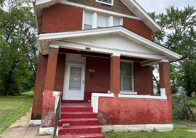 Photo 1 of Single family home for sale at 5021 Union Blvd, Saint Louis, MO 63115 | MLS# 24078453 | Listing updated on 2024-12-26