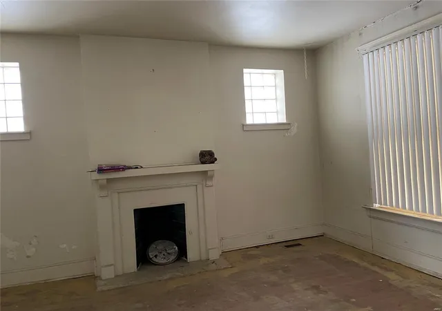Photo 3 of Single family home for sale at 5021 Union Blvd, Saint Louis, MO 63115 | MLS# 24078453 | Listing updated on 2024-12-26