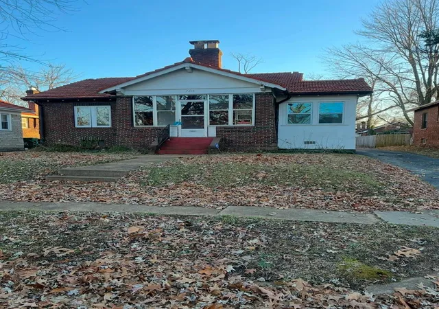 1st image of 7618 Springdalr Dr, Saint Louis, MO 63121 | MLS# 24078465