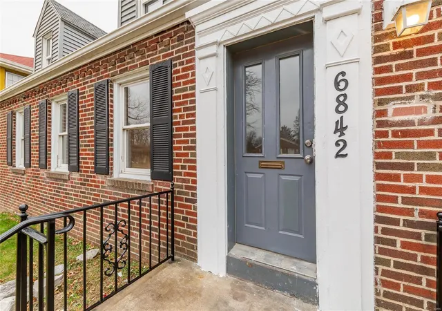 Photo 2 of Single family home for sale at 6842 Roberts Ave, Saint Louis, MO 63130 | MLS# 24078533 | Listing updated on 2024-12-27