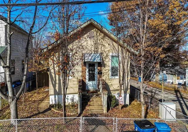 Photo 1 of Single family home for sale at 1301 Wachtel Ave, Saint Louis, MO 63125 | MLS# 24078549 | Listing updated on 2024-12-27