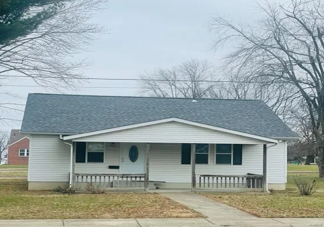 Photo 1 of Single family home for sale at 402 S 5th, Owensville, MO 65066 | MLS# 24078664 | Listing updated on 2025-03-20