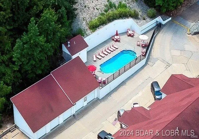 Homes for sale in Lake Ozark, MO | 40 Lighthouse Road, Lake Ozark, MO 65049 | Houzeo