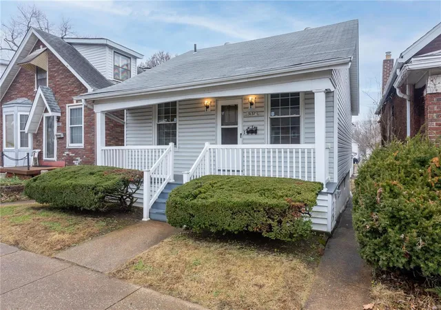 Photo 2 of Single family home for sale at 3137 Tamm Ave, Saint Louis, MO 63139 | MLS# 24078703 | Listing updated on 2025-01-02