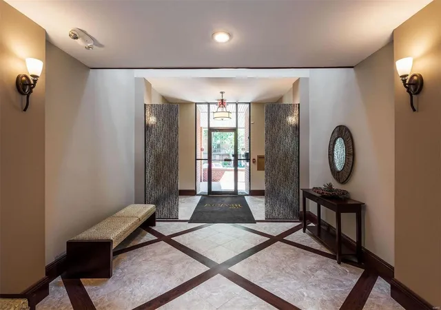Photo 1 of Condo for sale at 4570 Laclede Ave #303, Saint Louis, MO 63108 | MLS# 24078741 | Listing updated on 2025-01-17