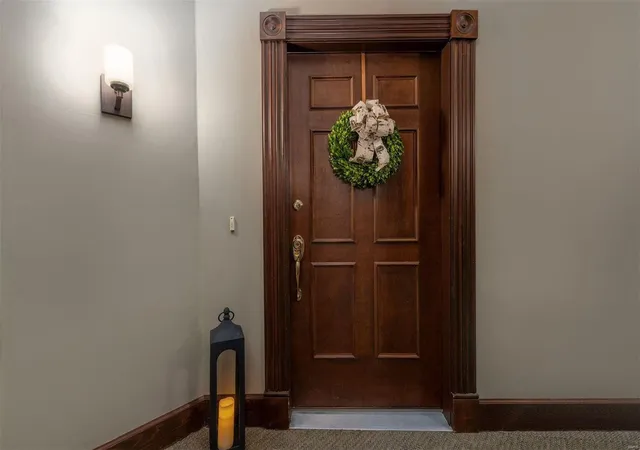 Photo 2 of Condo for sale at 4570 Laclede Ave #303, Saint Louis, MO 63108 | MLS# 24078741 | Listing updated on 2025-01-17