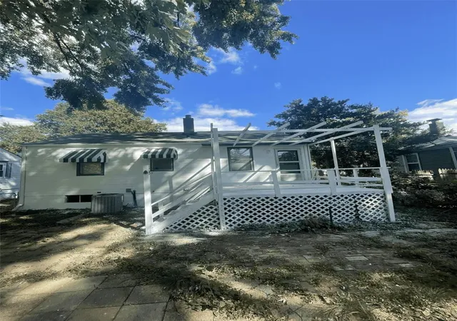 Photo 8 of Single family home for sale at 3219 Coles Ave, Saint Louis, MO 63114 | MLS# 24078783 | Listing updated on 2024-12-30