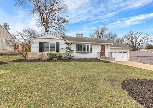 Photo 1 of Sale Pending at 1505 Bridle Rd, Saint Louis, MO 63119 | MLS# 24078859 | Listing updated on 2025-03-08
