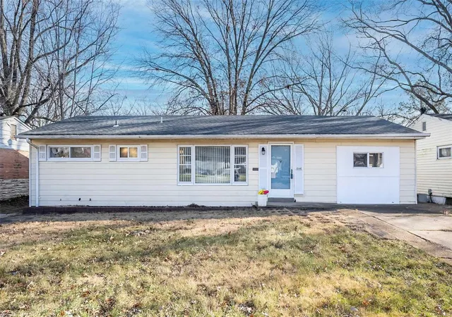 Photo 1 of Single family home for sale at 10144 Dellridge Ln, Saint Louis, MO 63136 | MLS# 24078876 | Listing updated on 2025-01-04