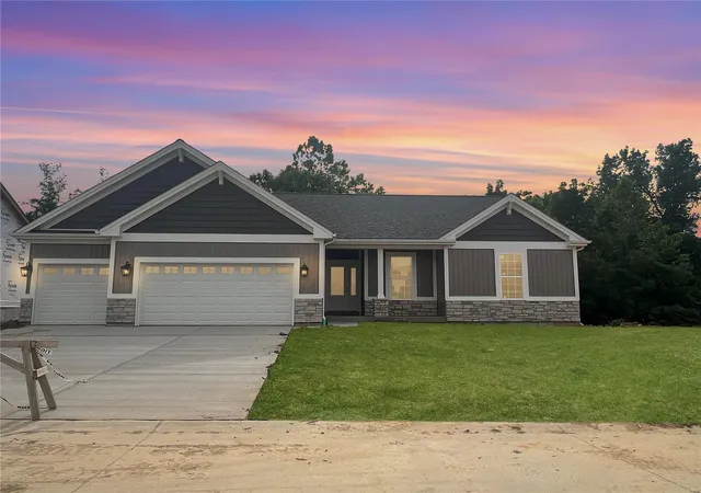 1st image of 11 Stone Bridge Ct #11 STB, Washington, MO 63090 | MLS# 24078892