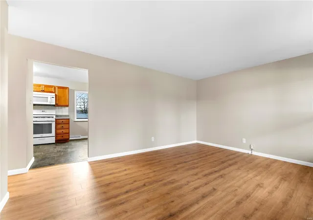 Photo 2 of Single family home for sale at 1535 Boone Ct, Saint Charles, MO 63303 | MLS# 24078896 | Listing updated on 2025-01-02