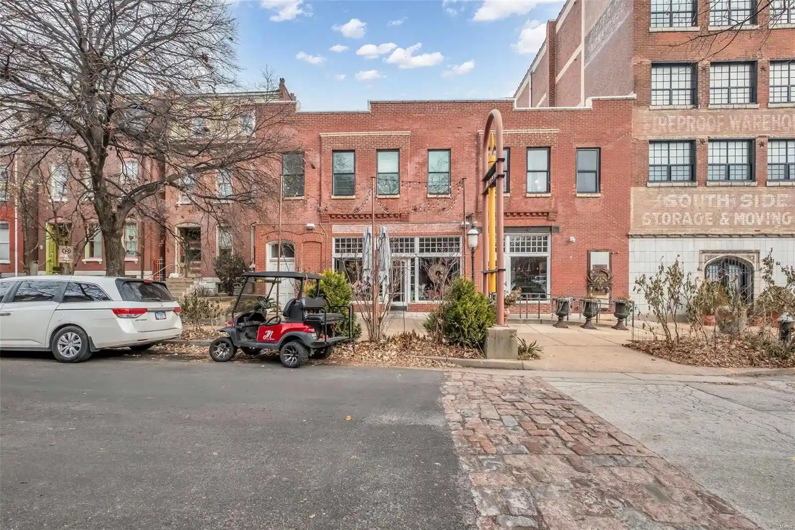 Listing Photo 1 - Condo for sale in 1831 Sidney St located at 1831 Sidney St, St. Louis, MO 63104 - Unit 1831 Sidney St