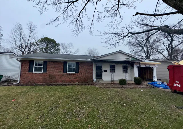 Photo 1 of Single family home for sale at 2180 Glenoro Dr, Florissant, MO 63033 | MLS# 24078924 | Listing updated on 2025-01-01