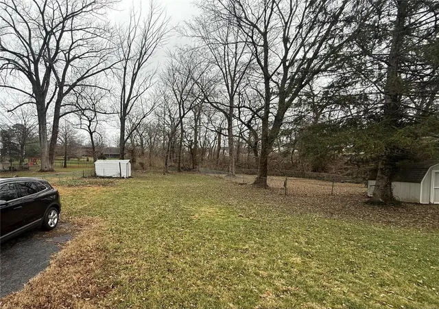 Photo 3 of Single family home for sale at 320 Geyer Rd, Saint Louis, MO 63122 | MLS# 24078938 | Listing updated on 2025-03-02