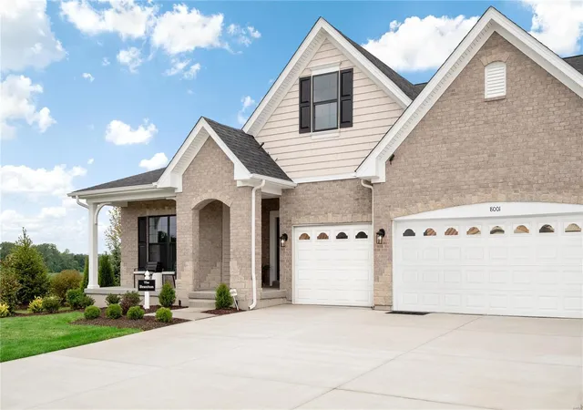 Photo 2 of Single family home for sale at 8001 Cotswald Trl, Saint Charles, MO 63304 | MLS# 24078965 | Listing updated on 2025-01-07