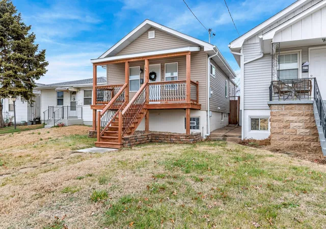 Photo 1 of Single family home for sale at 3719 Koeln Ave, Saint Louis, MO 63116 | MLS# 24078966 | Listing updated on 2025-01-07
